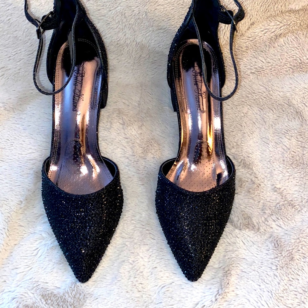 Bella Hanna Formal Low heel sparkle dress shoes size 7.5 black buckle closure